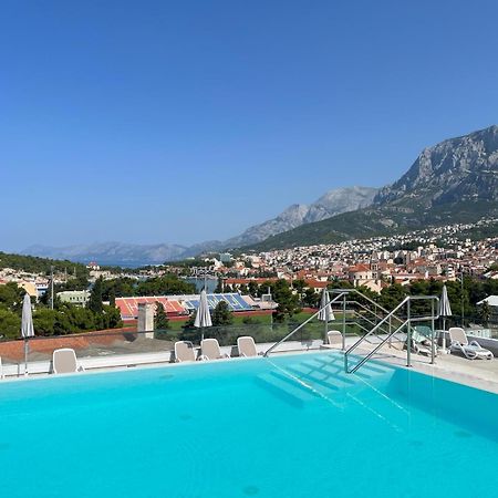 Uzelac Apartment With Pool Makarska Exteriör bild