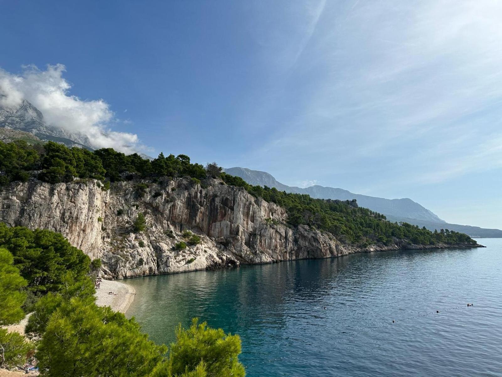 Uzelac Apartment With Pool Makarska Exteriör bild